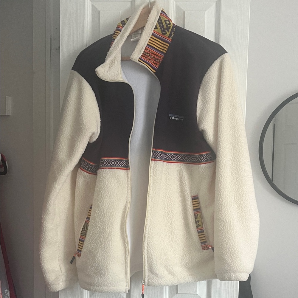 Patagonia Cream and Black Fleece Jacket with Multicolor Trim